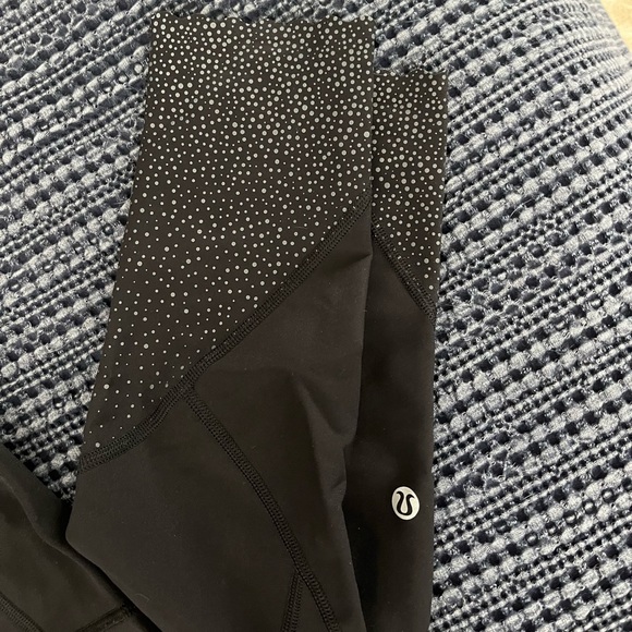 Lululemon Running Leggings, size 6 - Picture 8 of 8